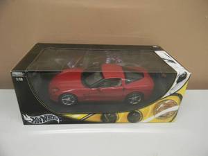 HOT WHEELS 118 SCALE DIE-CAST C6 CORVETTE - NICE - IN BOX - SEE PICTURES