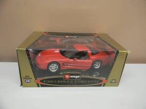 BURAGO GOLD COLLECTION 118 SCALE DIE-CAST 1997 CORVETTE #3356 - NICE - IN BOX - SEE PICTURES