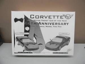 CORVETTE 1998 MOTOR TREND CAR OF THE YEAR 45TH ANNIVERSARY PROMOTIONAL MODEL TWO PACK - NEW IN BOX - GREAT PIECE - SEE PICTURES