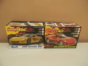 REVELL 2005 CORVETTE Z06 125 SCALE MODEL KIT & REVELL 2005 CORVETTE C6 CONVERTIBLE MODEL KIT - NEW IN BOX - SEE PICTURES