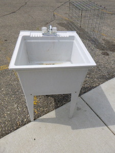 Laundry Tub with Faucet
