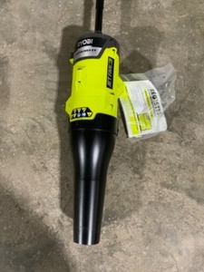 lot 50 image: Ryobi Expand-it jet fan blower & edger attachments