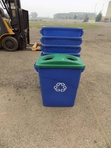 5 Rubbermaid Recycle Garbage Receptacle