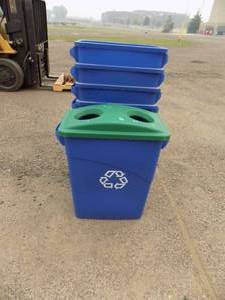 5 Rubbermaid Recycle Garbage Receptacle