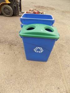 3 Rubbermaid Recycle Garbage Receptacle