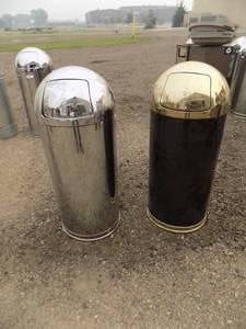 2 Metal Garbage Cans
