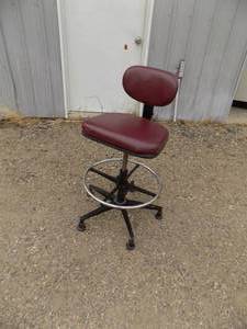 Adjustable Vinyl Office Chair