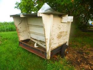 Wood Creep Feed Trailer
