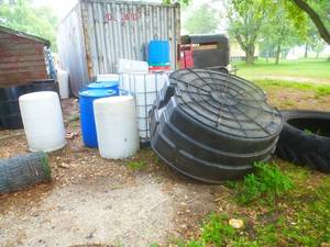 Rubbermaid Feed Tub & Barrels