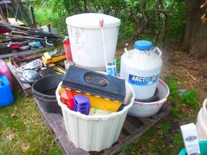 Pallet Semen Tank & Cattle Items