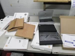 lot of cases with keyboards 13 wire...