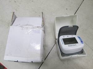 bluestone automatic wrist blood pre...