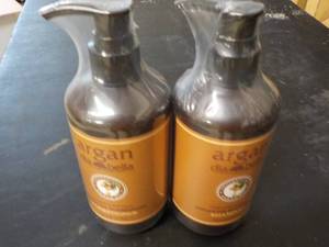 lot 216 image: 2 - 10.1 oz Bottles Argan Diabella ...