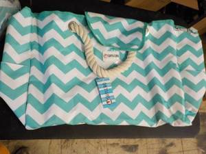 lot 242 image: Shylero Beach Bag retail $44...