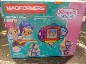 lot 199 image: Magformers Shimmer and Shine...
