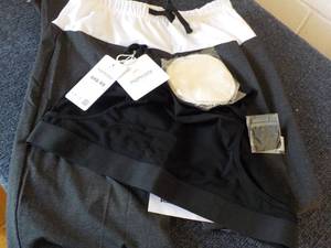 lot 328 image: Mom Cozy Nursing Bra and Lounging P...