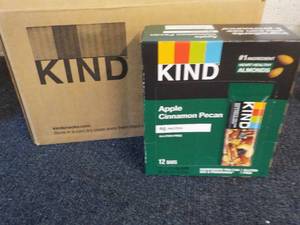 lot 375 image: Box of 12 Kind Apple Cinnamon Pecan...