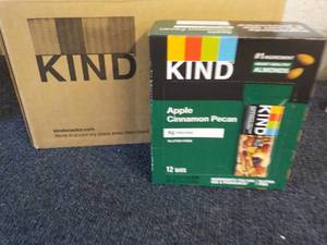 lot 376 image: Box of 12 Kind Apple Cinnamon Pecan...