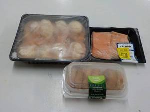 lot 406 image: Frozen Salmon and Donuts...