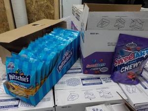 lot 466 image: 2 Cases each Sweet Tarts and Hitchi...