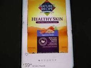 lot 17 image: Natures Recipe Healthy Skin Adult D...