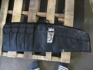 lot 18 image: Blackhawk Sportster Soft Gun Case- ...
