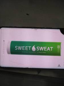 lot 125 image: Sweet Sweat Workout Enhance Gel...