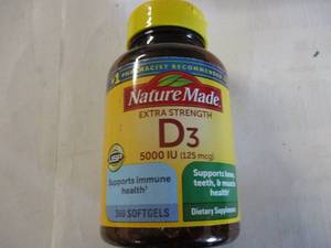 lot 132 image: Nature made D3 5000 IU...