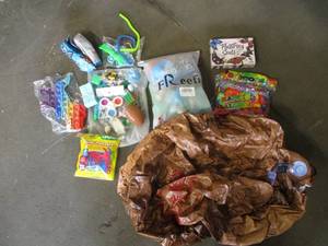 lot 141 image: Misc. Toys and Games Lot...