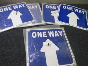 5 pks of 15 One Way Signs...