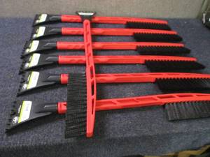 7- Auto Drive 24 inch IcescraperSn...