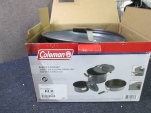 Coleman Family Cook Set open box Re...