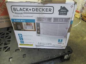 BLACKDECKER 5,000 BTU Window Air C...