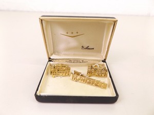 lot 62 image: Lot of Cufflinks, Tie Clips, Pins, etc.
