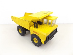 lot 38 image: Vintage Tonka Dump Truck