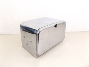 lot 97 image: Vintage Carner Ware Art Deco Chrome Bread Box