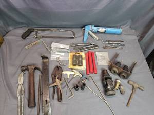 lot 25 image: Miscellaneous Tools
