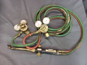 lot 29 image: Craftsman Torch and Gauge Set