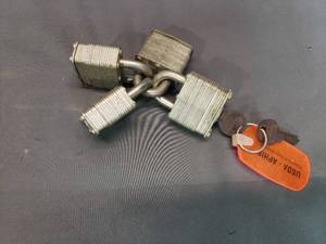 lot 33 image: 4 Keyed Alike Paddle Locks