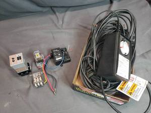 lot 53 image: Electric Components