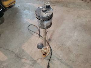 lot 64 image: Used Sump Pump