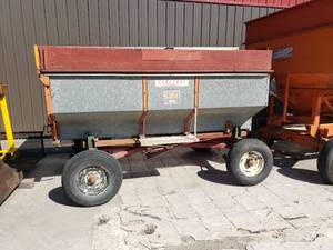 lot 2 image: Electric Wheel Company 5130 Gravity Box