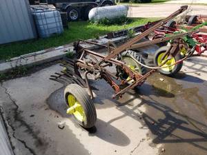 lot 7 image: 2 Bottom Case Plow