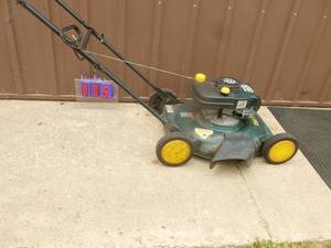 lot 5 image: Craftsman push lawn mower. Consignor states it runs as it should. As shown.