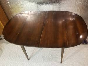 Elegant Drop Leaf Dining Table