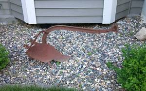 lot 2 image: Vintage Horse Drawn Plow for Garden or Home Dcor