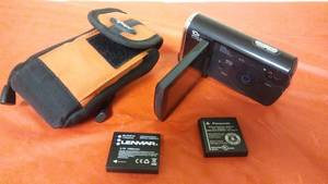 lot 34 image: Panasonic SDR-S10 10X Zoom Stereo Camera