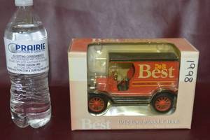lot 13 image: New 1912 Ford model T bank