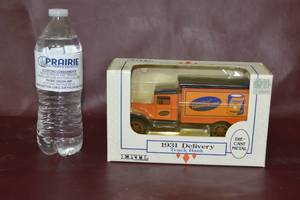 lot 16 image: New 1931 Delivery Truck Bank Diecast