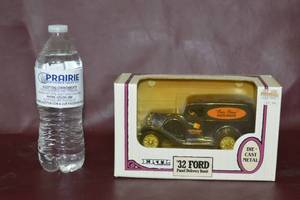 lot 18 image: New 1932 Ford Parcel Delivery Vehicle Bank Diecast
